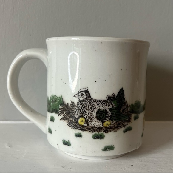 Vintage Crowing Rooster w/ Chickens Speckled Stoneware handpainted Mug EUC - Picture 3 of 7